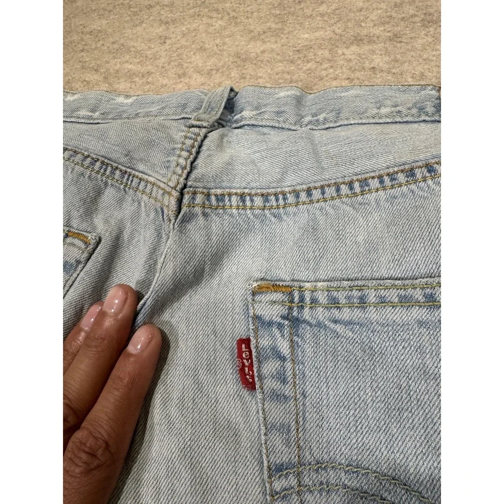 Levis 501 Jeans Mens 38x36 Light Wash Blue‎ Denim Regular Straight Button Fly